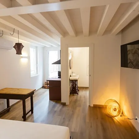 ゲストハウス Casa San Cristoforo キオッジャ